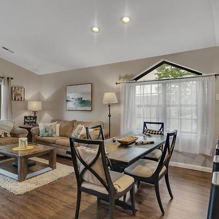 בראנסון 2 Bed Condo-The Greens At Thousand Hills-Coffee Bar מראה חיצוני תמונה