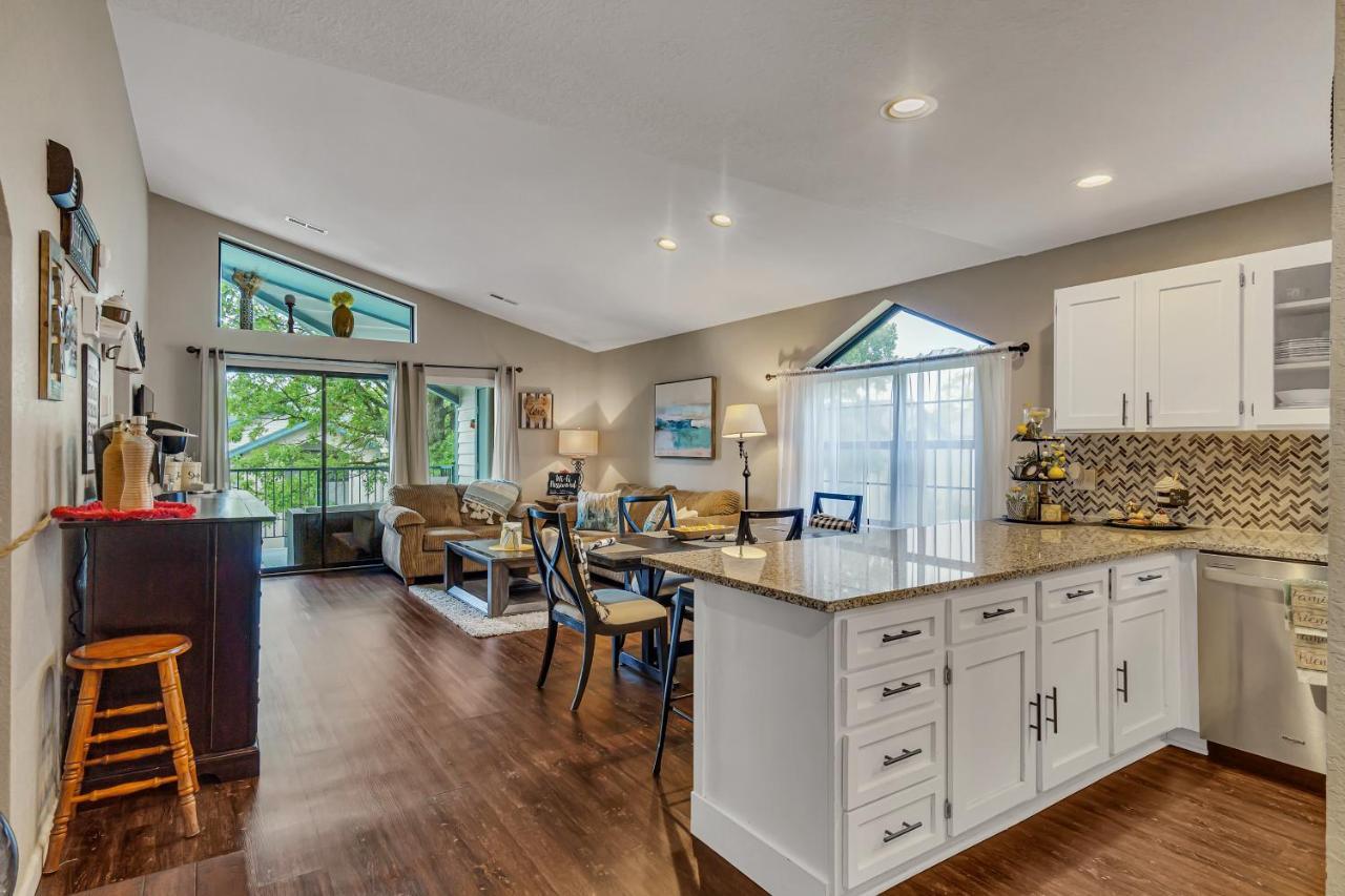 בראנסון 2 Bed Condo-The Greens At Thousand Hills-Coffee Bar מראה חיצוני תמונה